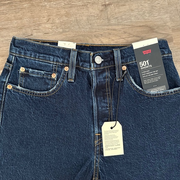 NWT Levi's® Premium 501® Original High Rise Dark Wash Distressed Jean Shorts - Picture 4 of 7